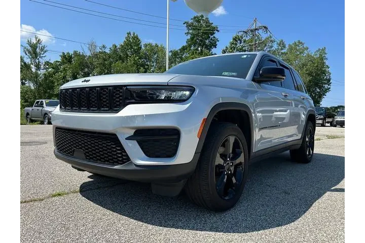 $35994 : Jeep Grand Cherokee 2023 4x4 image 7