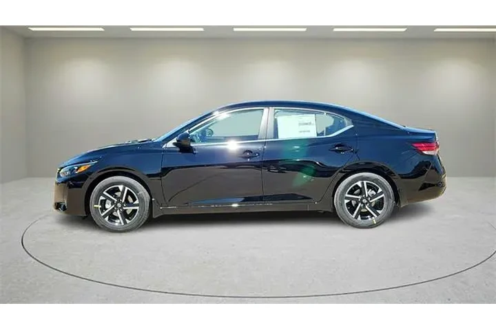 $18543 : Nissan Sentra 2025 SV 4dr Se image 4