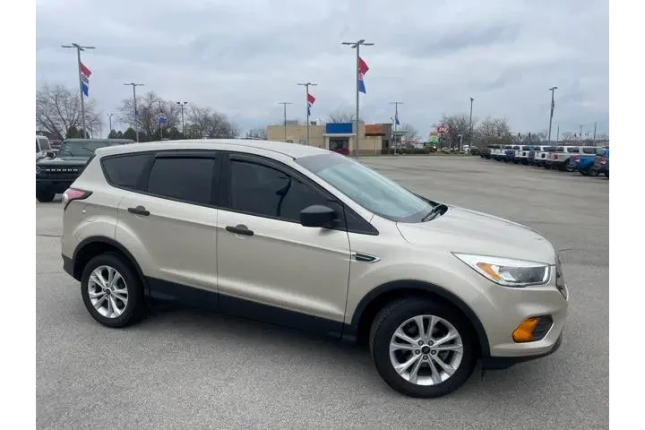 $7800 : Ford Escape 2017 S 4dr SUV image 2