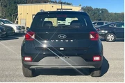 $23311 : Hyundai VENUE 2026 SEL 4dr C thumbnail