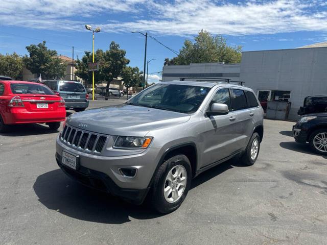 $13990 : 2016 Grand Cherokee Laredo image 1