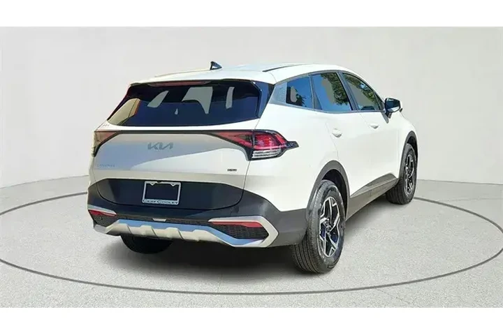 $25077 : Kia Sportage 2024 AWD LX 4dr image 3