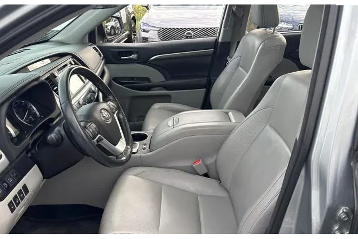 $26800 : Toyota Highlander 2018 Limit image 6