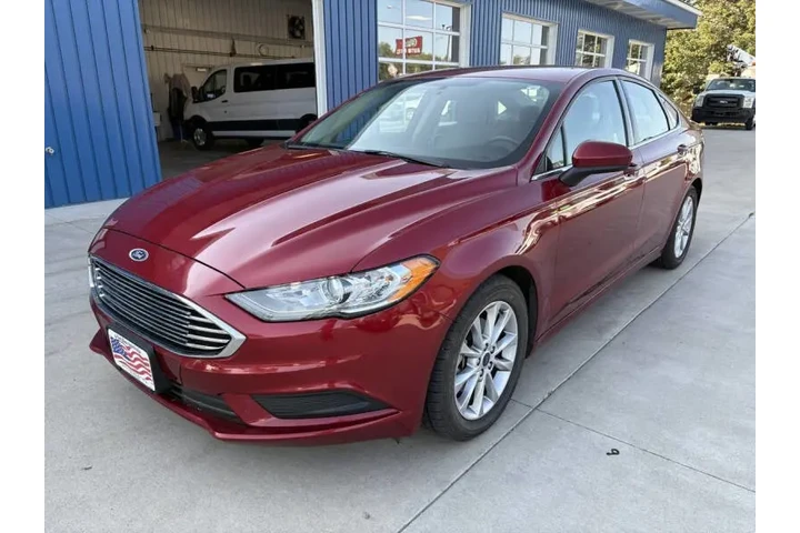 $13990 : 2017 Fusion SE image 3