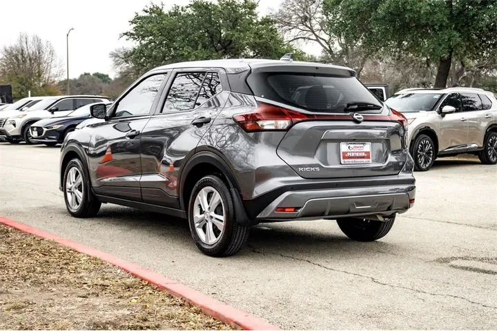 $20599 : Nissan Kicks Play 2025 S 4dr image 7