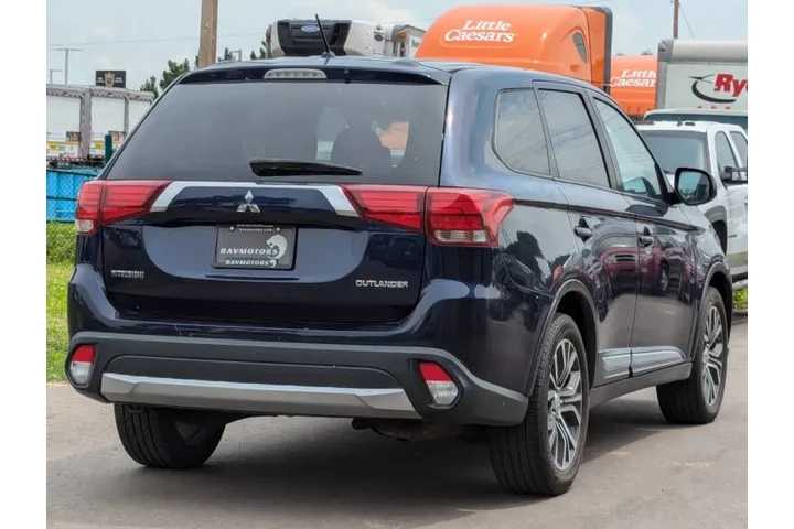 $9472 : 2016 Outlander ES image 10