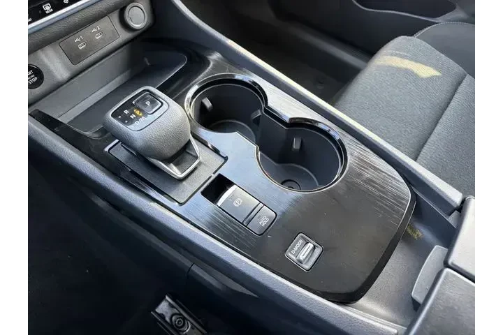 $21278 : Nissan Rogue 2025 SV 4dr Cro image 10