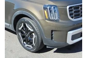 $38257 : Kia Telluride 2025 AWD S 4dr thumbnail