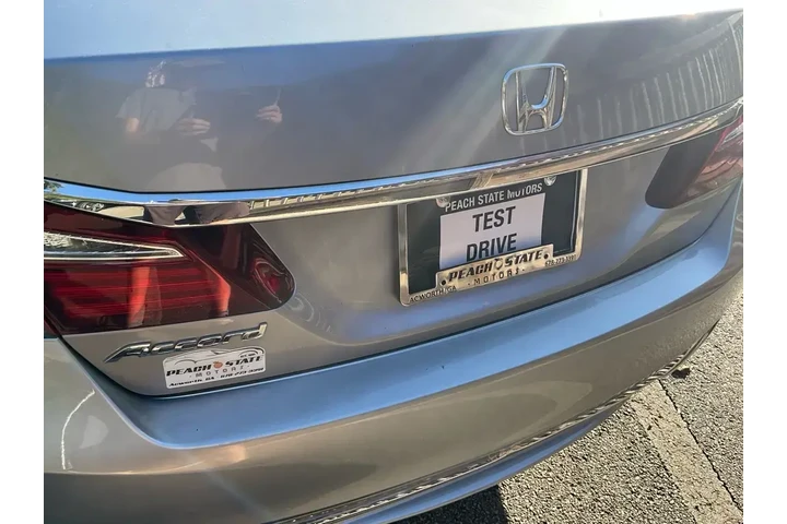 $11760 : Honda Accord 2017 LX 4dr Sed image 9