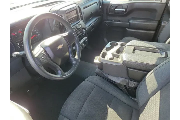 $28500 : Chevrolet Silverado 1500 202 image 3