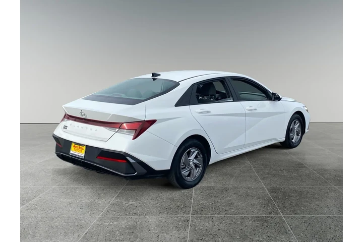 $19900 : Hyundai ELANTRA 2024 SE 4dr image 5