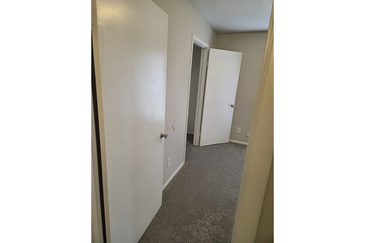 $600 : HABITACION BILLS INCLUDED image 1