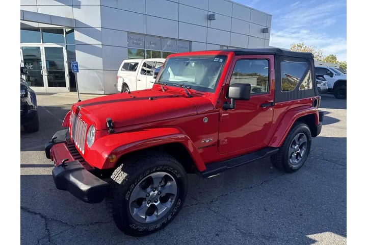$23910 : 2017 Wrangler Sahara image 3