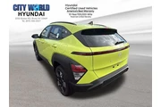 $24475 : Hyundai KONA 2024 AWD SEL 4d thumbnail