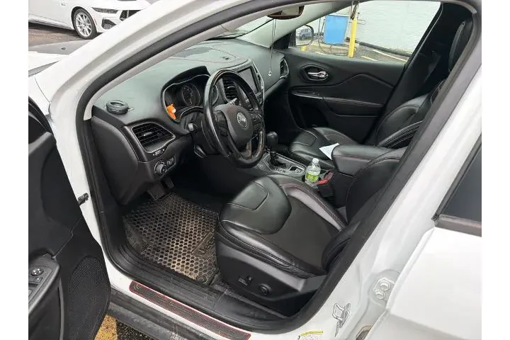 $17499 : Jeep Cherokee 2021 4x4 Trail image 3