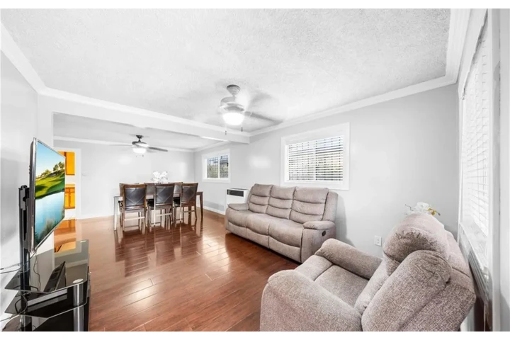 $3650 : Rento Casa image 6