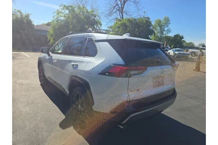 $39995 : Toyota RAV4 Hybrid 2025 AWD image 5