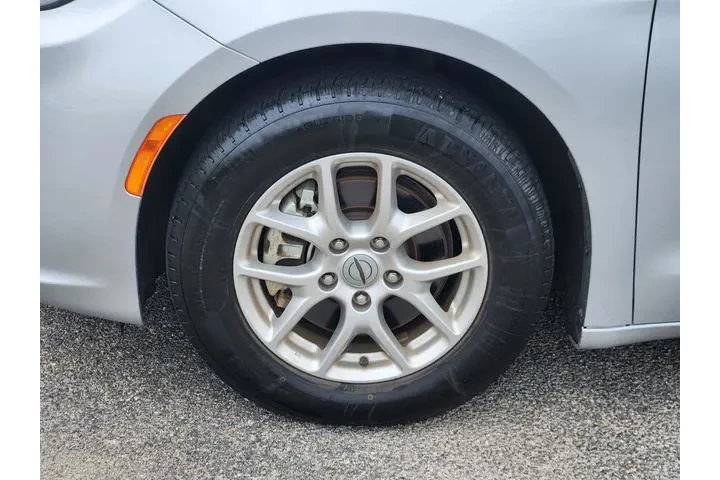 $24495 : Chrysler Pacifica 2023 Touri image 8