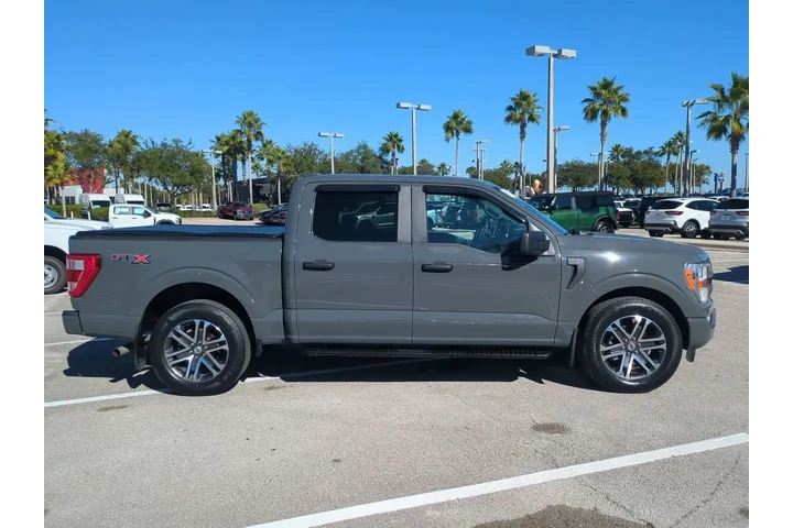 $31974 : Ford F-150 2021 4x2 XL 4dr S image 3