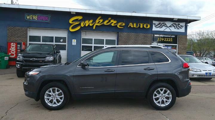 $14999 : 2016 Cherokee Latitude image 2