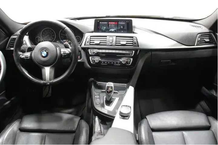 $19988 : BMW 3 Series 2018 AWD 330i x image 2