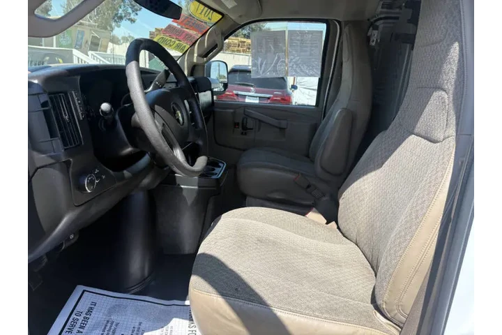 2017 Express 2500 image 10
