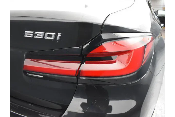 $33752 : BMW 5 Series 2023 AWD 530i x image 8