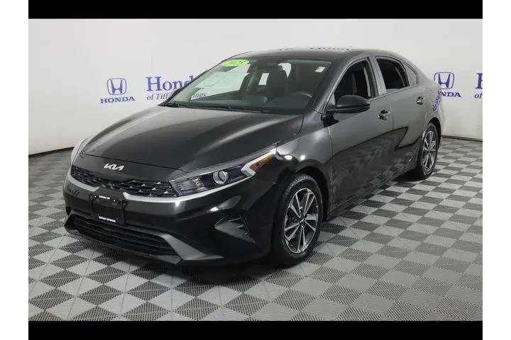 $19875 : Kia Forte 2023 LXS 4dr Sedan image 3