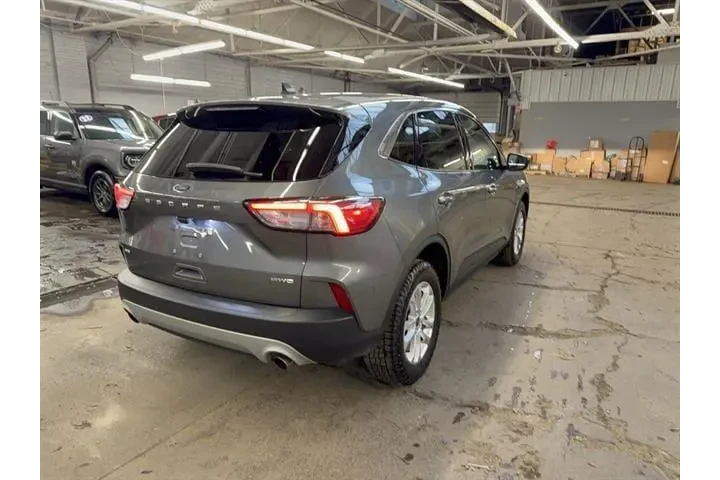 $21964 : Ford Escape 2022 AWD SE 4dr image 10