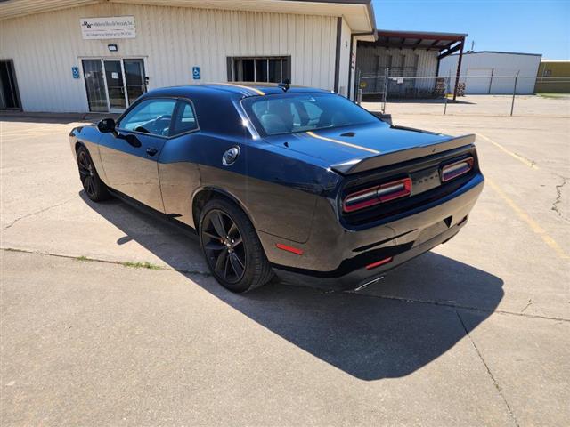 $32998 : 2022 Challenger image 3