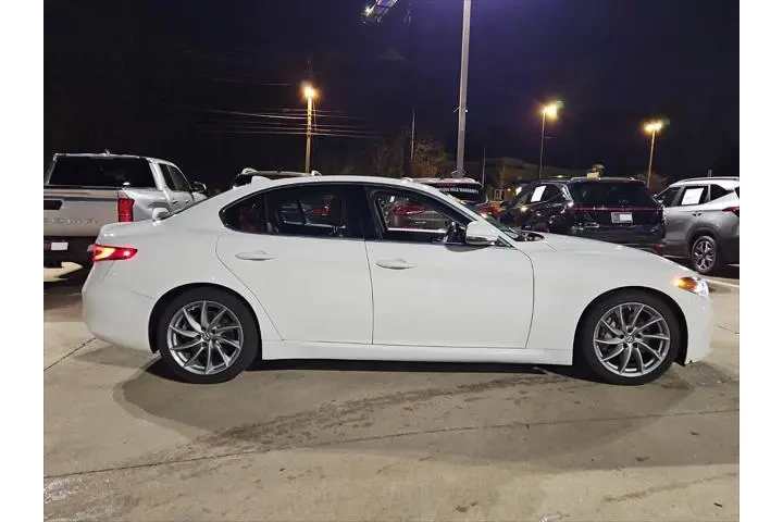 $20991 : Alfa Romeo Giulia 2020 Base image 4