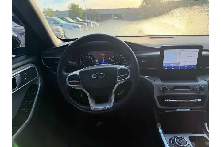 $29800 : Ford Explorer 2023 XLT 4dr S image 5