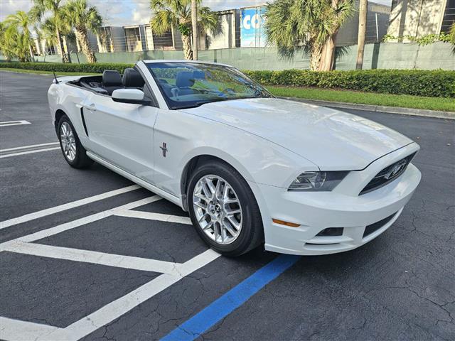 $2000 : Mustang 2014! image 3