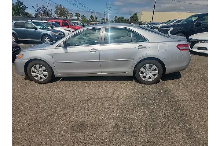 $8881 : Toyota Camry 2011 SE 4dr Sed image 10