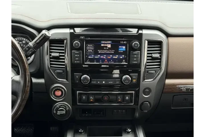 $25674 : Nissan Titan 2019 4x4 S 4dr image 5