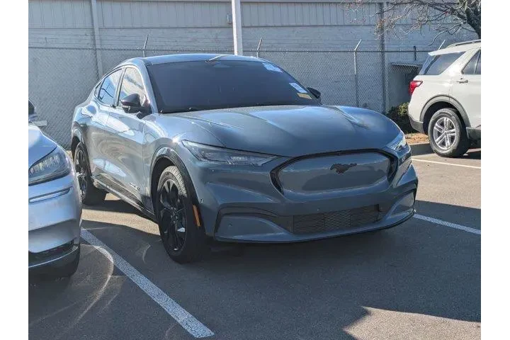 $32210 : Ford Mustang Mach-E 2023 AWD image 1