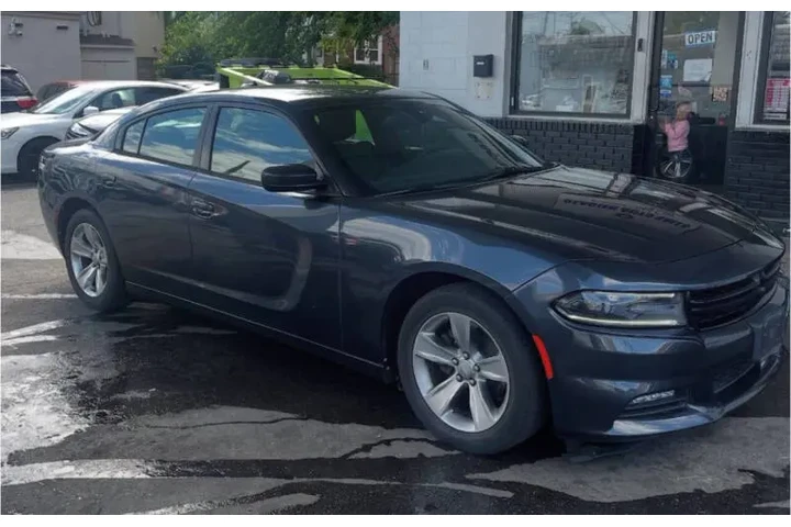 $10599 : 2016 Charger SXT image 3