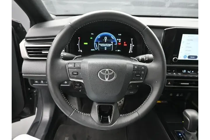 $33018 : Toyota Camry 2025 AWD SE 4dr image 6