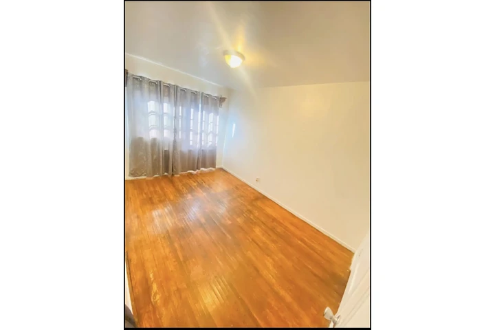 $975 : Se renta un cuarto image 1