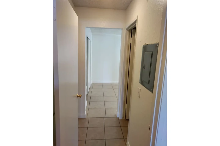 $1 : Apartamento image 3