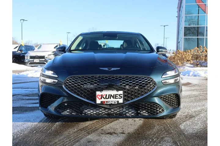 $30577 : Genesis G70 2025 AWD 2.5T Sp image 2