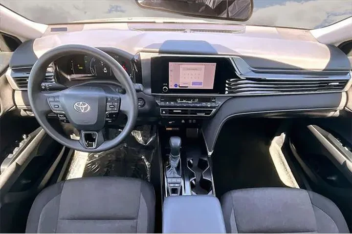 $23991 : Toyota Camry 2025 SE 4dr Sed image 7