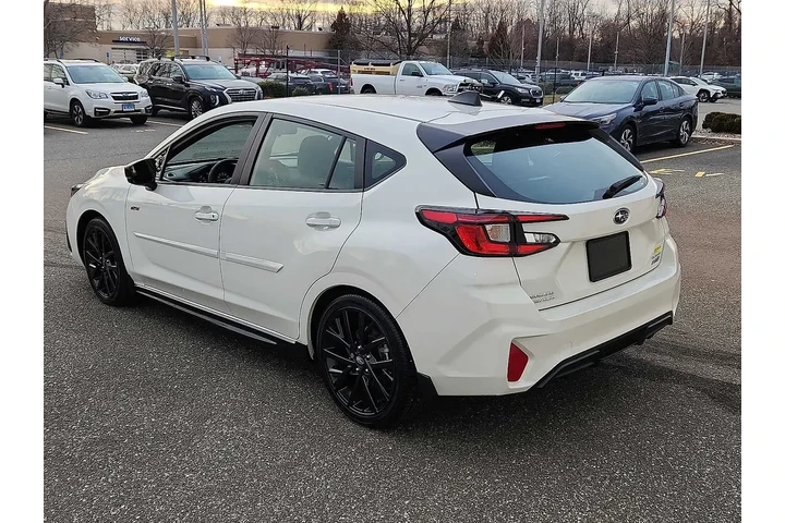 $27476 : Subaru Impreza 2025 AWD RS 4 image 4