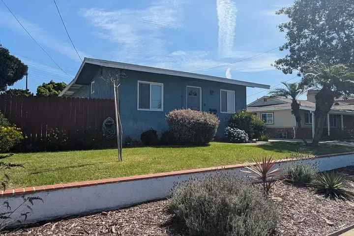 $1799 : HERMOSA CASA🏡EN Torrance,CA image 3