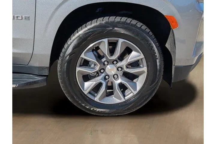 Chevrolet Tahoe 2023 4x4 LT image 6