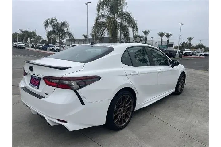 $29888 : Toyota Camry Hybrid 2023 SE image 8