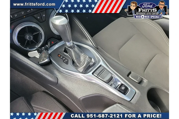 $16936 : Chevrolet Camaro 2017 LT 2dr image 8