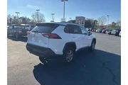 $26402 : Toyota RAV4 2024 XLE 4dr SUV thumbnail