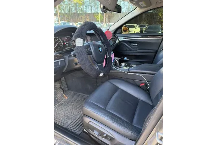 $12428 : BMW 5 Series 2016 535i 4dr S image 4