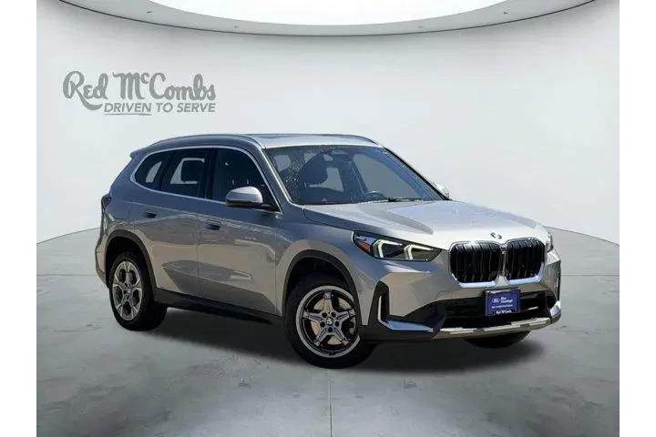 $29897 : BMW X1 2023 AWD xDrive28i 4d image 1